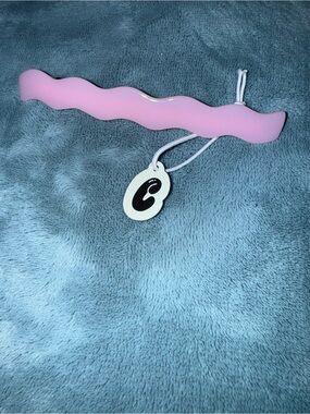 Chunks NWT Pink Wavy Hair Clip